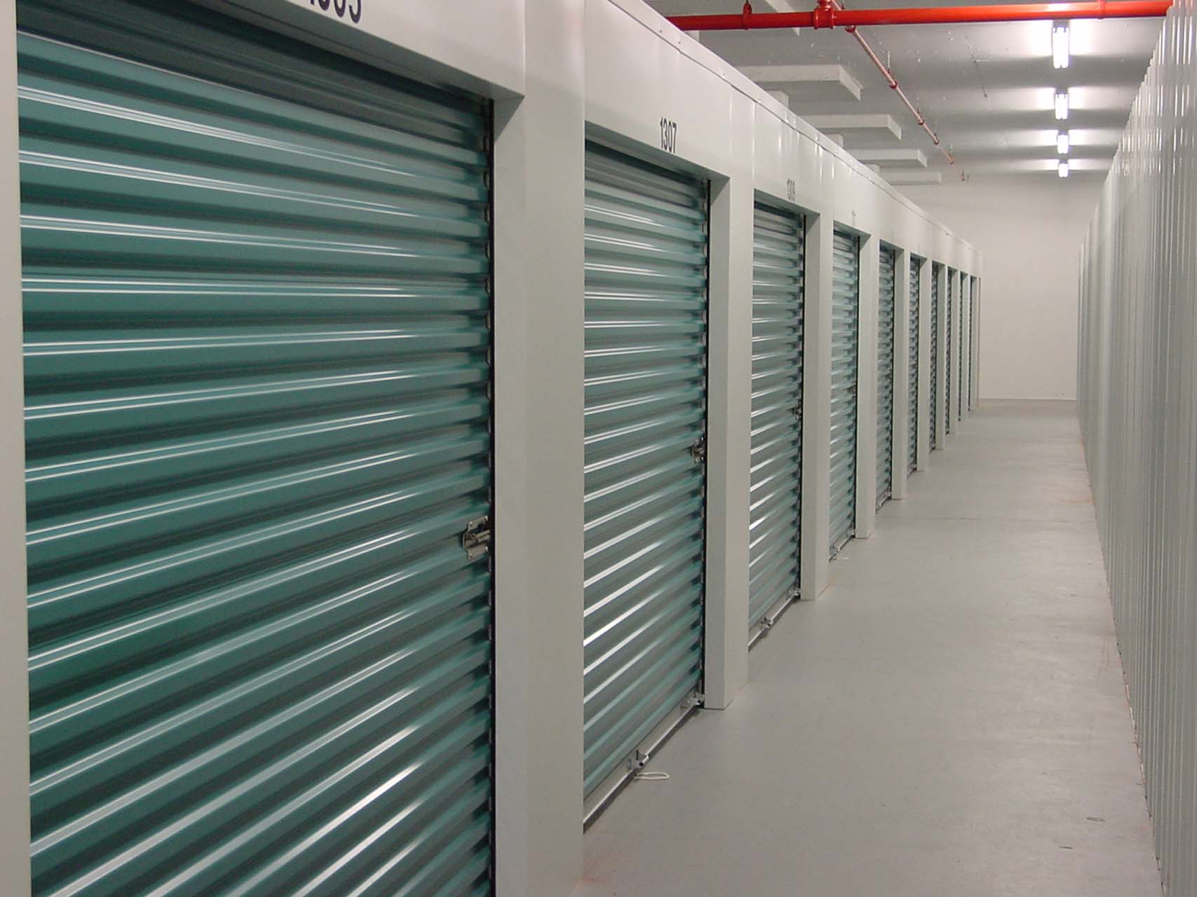 inside-the-200-sellers-down-storage-units
